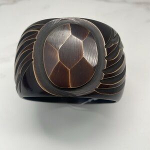 Antika Collection bangle Brown Pattern Bracelet Fashion jewelry NEW size large